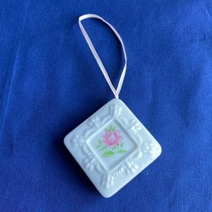 VTG Hanging Ceramic Pomander Sachet